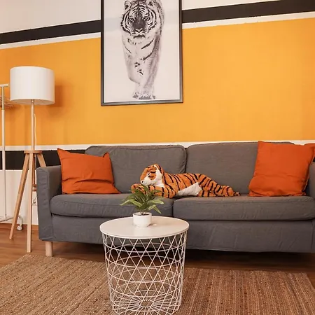 Full House - Tiger - Netflix + Wifi Inkl. Halle (Saale)