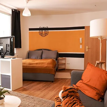 Full House - Tiger - Netflix + Wifi Inkl. Halle (Saale)